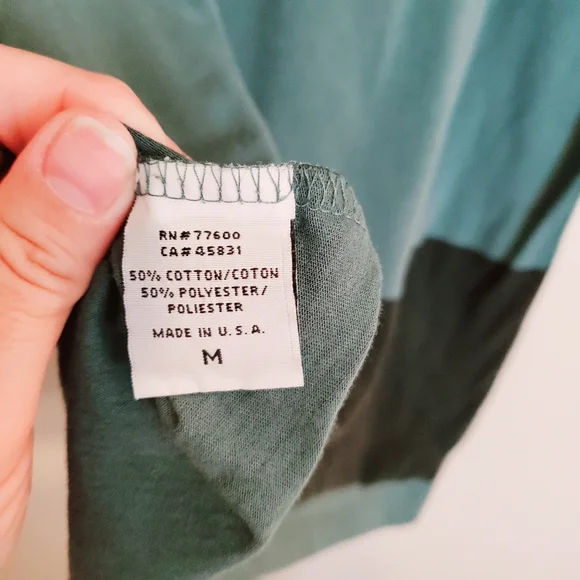 2 for $15 Colorblock tee size medium - Picture 2 of 5